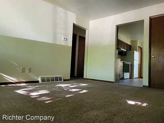 3rd image of 3307 Burlingame Ave SW