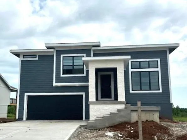 29629 W 196th St, Gardner, KS 66030