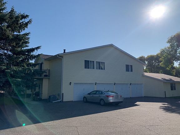 2nd image of 131 96th Ln NE