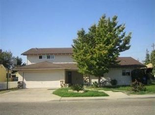 136 W Myrtle Ave, Reedley, CA 93654