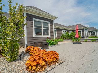10843 Walnut Dr, Saint John, IN 46373