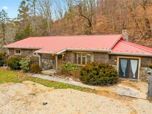 1697 Balm Hwy, Banner Elk, NC 28604