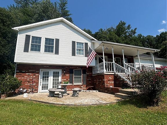 2nd image of 110 Piney Ln