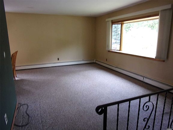 3rd image of 1658 William St