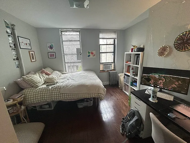 265 E 10th St #7 — Photo 7