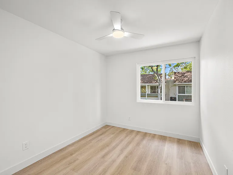 22311 Caminito Arroyo Seco #C — Photo 25