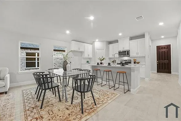 3114 Giovanni Point