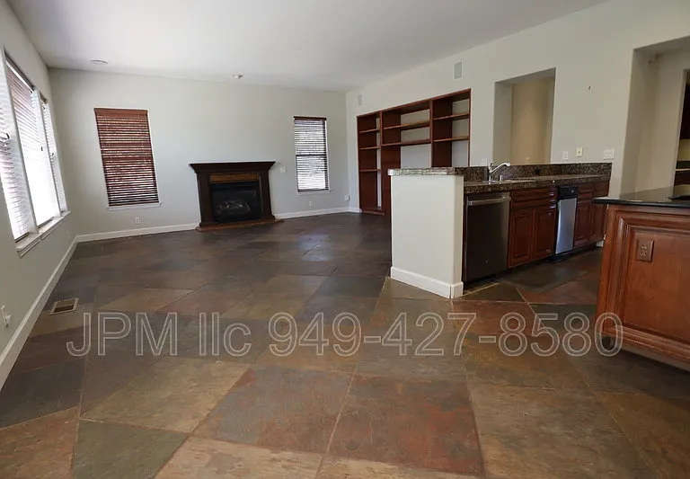 3000 Granite Pointe Dr — Photo 5