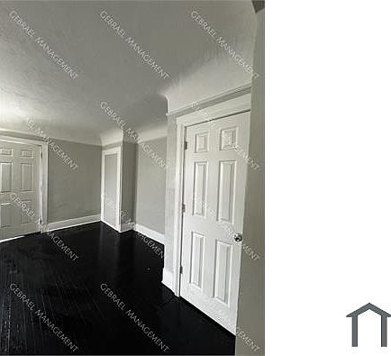2nd image of 1445 Kearsley Park Blvd #1