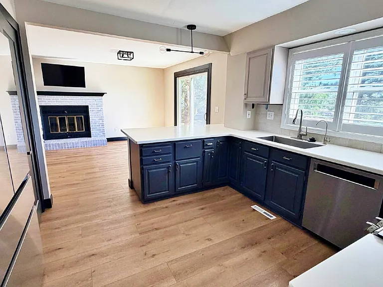6764 Hillridge Pl — Photo 8