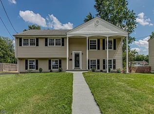 52 Summit Ct, Westfield, NJ 07090