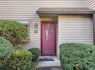150 Hope St APT 11, Stamford, CT 06906
