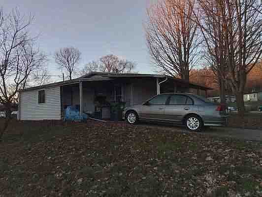 2nd image of 802 Johnson Ave
