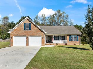 100 Bertie Ct, Jacksonville, NC 28540