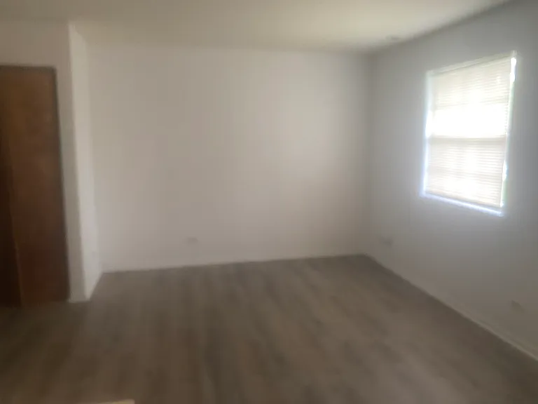 549 E Shag Bark Ln #B — Photo 3