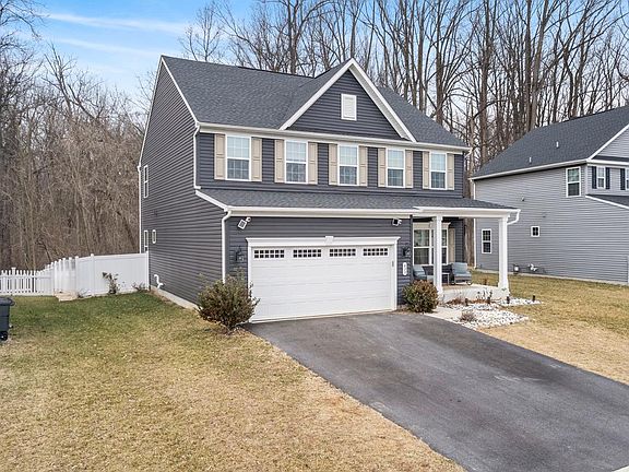 3rd image of 633 Rushbrook Rd