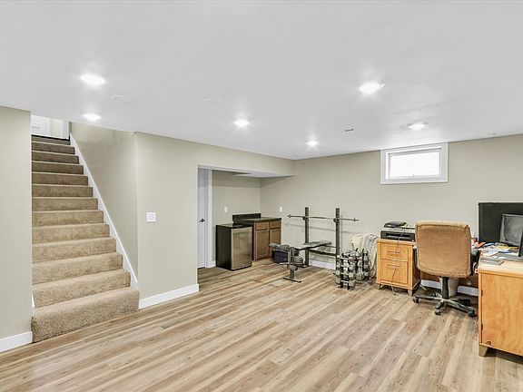 5th image of 317 S Draper Ave