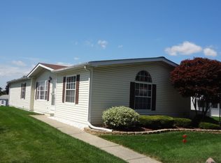 2960 Goldfinch St, Rochester Hills, MI 48309