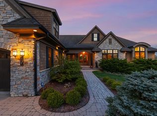 6823 Alpine Trl, Eden Prairie, MN 55346