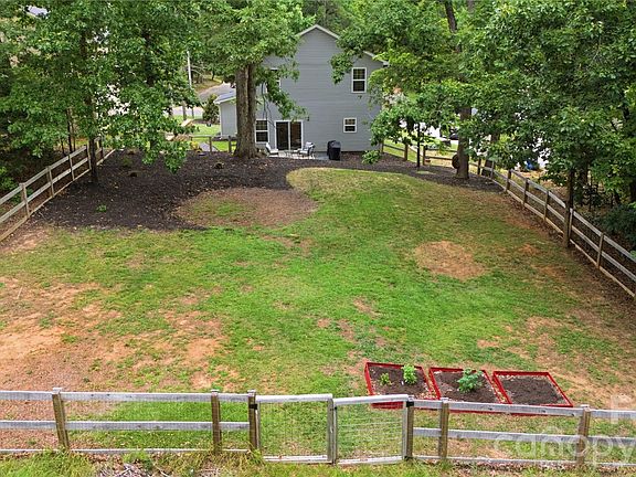2nd image of 4432 Woodwind St