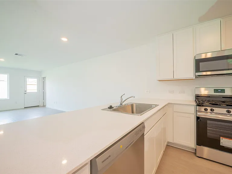 6147 Sunburst Scarlet St — Photo 19