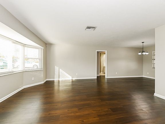5th image of 2261 SE 28th St