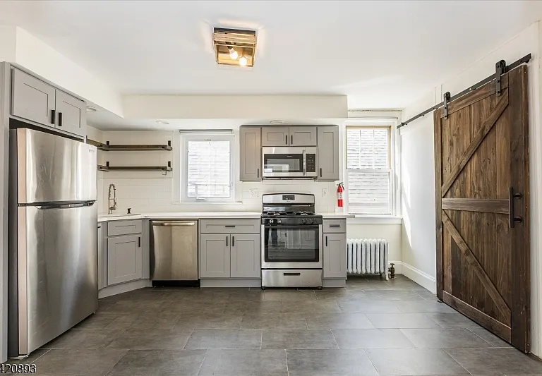 43 Pleasant Ave #2 — Photo 4