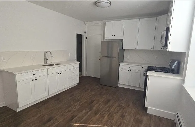 18 E 17th St #1R — Photo 6