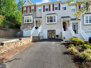 15 Linda Ln, Aston, PA 19014