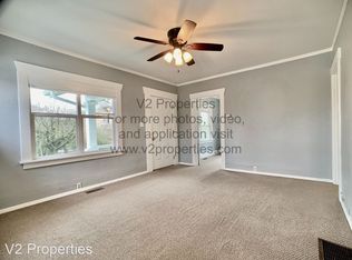 403 N Beech St, Portland, OR 97227
