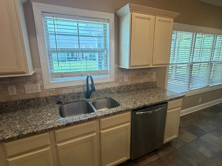4406 Maximillion Cir — Photo 25