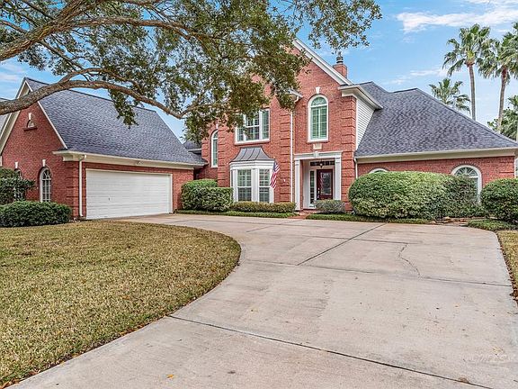 3rd image of 3215 Winding Lake Way