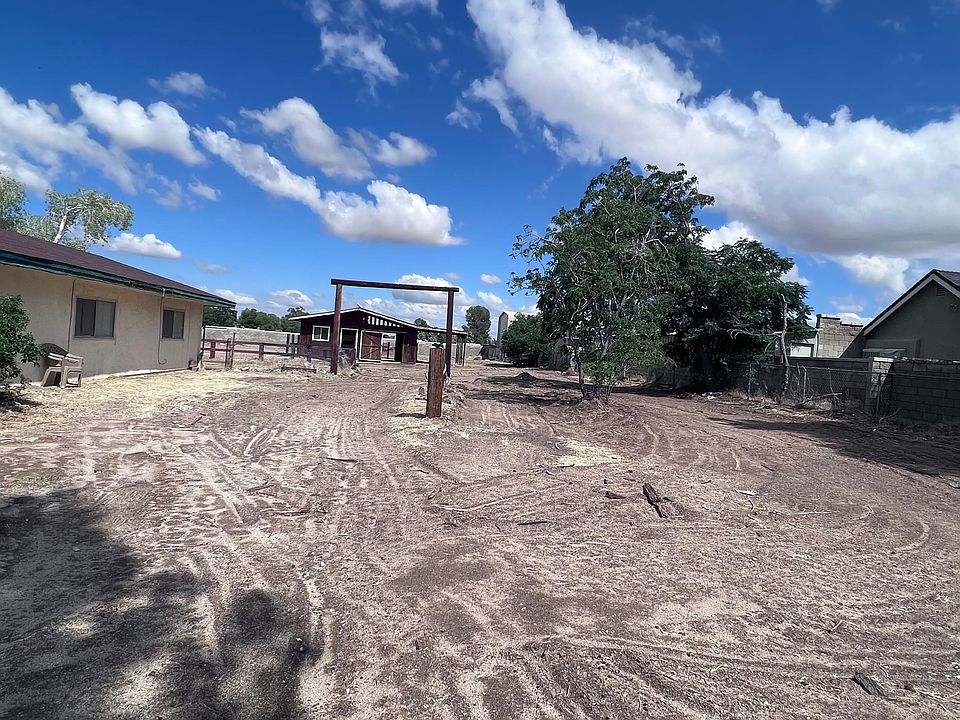 2nd image of 41724 30th St W