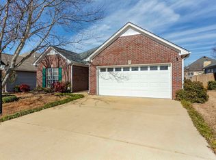 4017 Cambridge Dr, Moody, AL 35004