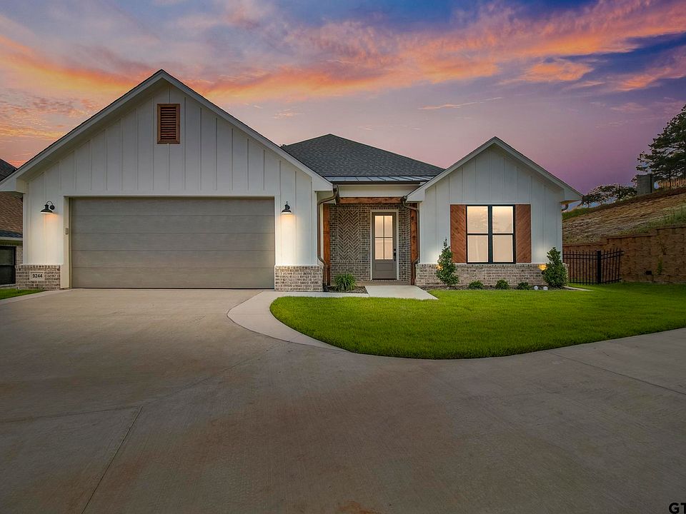 1st image of 9244 Villas Ct