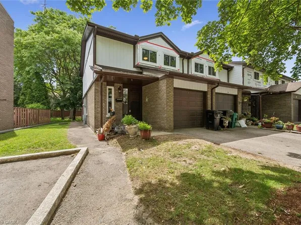 46 Cedarwoods Cres, Kitchener, ON N2C 2L7