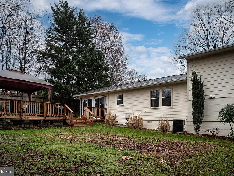 1705 Sherwood Dr — Photo 37