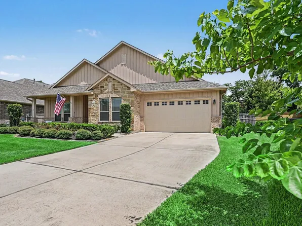 33002 Woodlake Dr, Weston Lakes, TX 77441