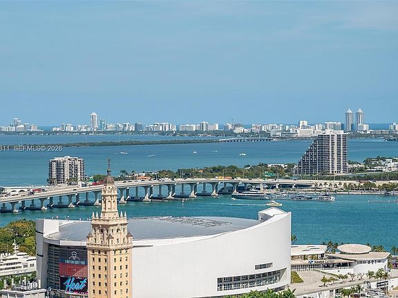 3rd image of 225 N Miami Ave #3307