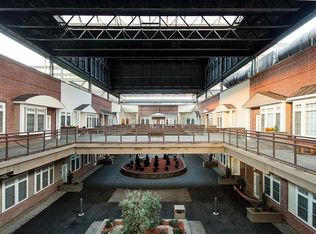 Residence Court (900 Chapel Mall), New Haven, CT 06510