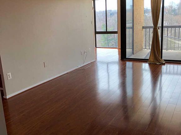 3rd image of 4500 S 4 Mile Run Dr APT 625