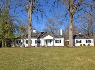 945 Sutton Rd, Cincinnati, OH 45230