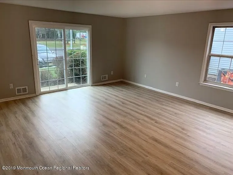 426 Indigo Ct — Photo 5