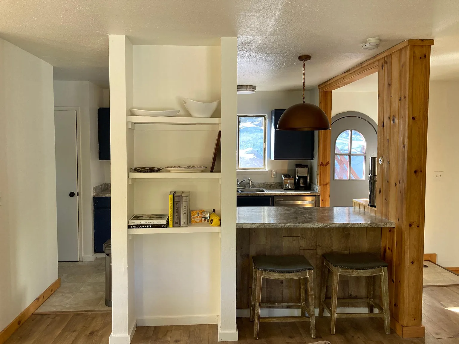 3 bed, 1.5 bath, 1300 sqft, $3,650 — Photo 3