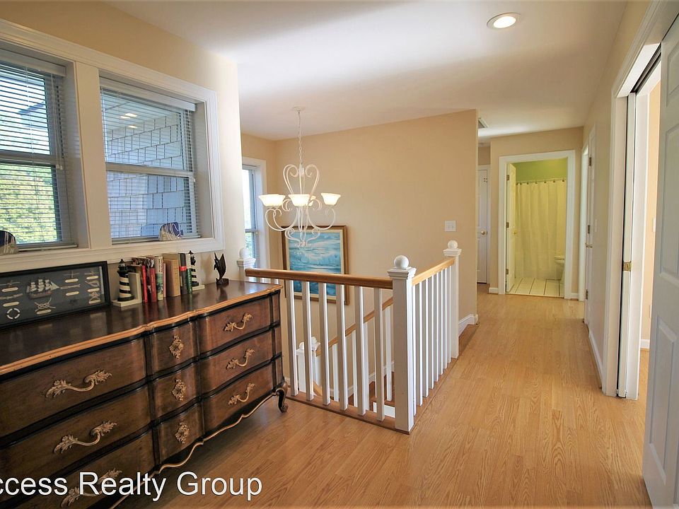 1st image of 991 Chadwick Shores Dr
