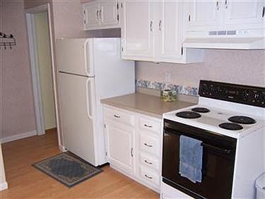 3rd image of 5475 Millwood Ln #C35