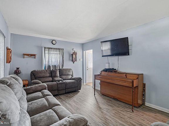 2nd image of 14 Ridge Rd