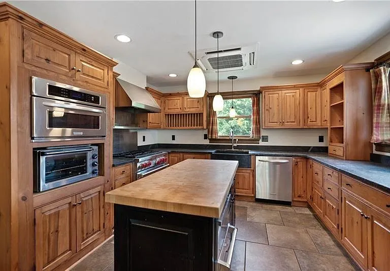 6050 Walton Rd — Photo 11
