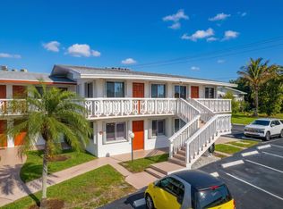 2020 Lake Osborne Drive, Lake Worth Beach, FL 33461