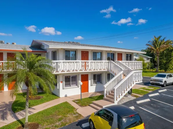 2020 Lake Osborne Drive, Lake Worth Beach, FL 33461